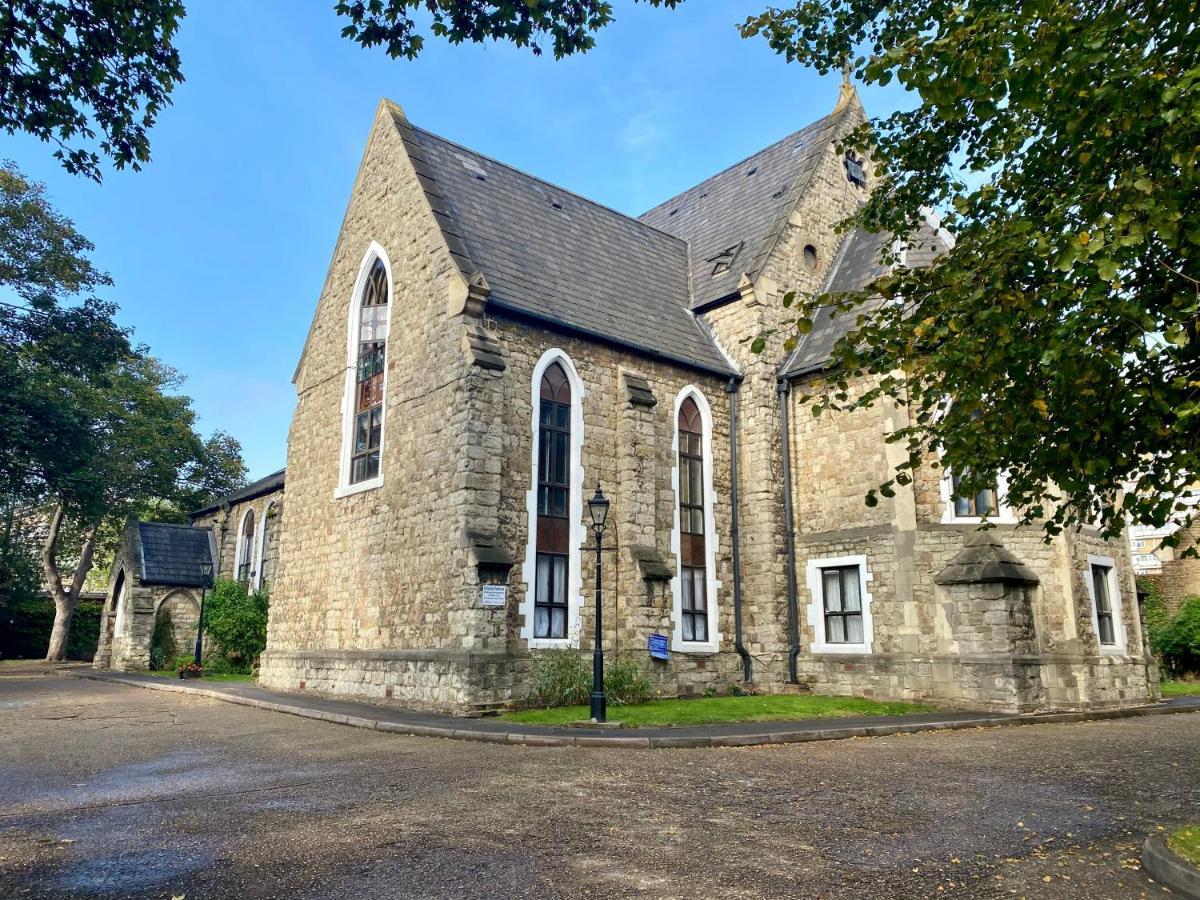 Rare 1-Bed Church Converted Apartment In Londen Buitenkant foto