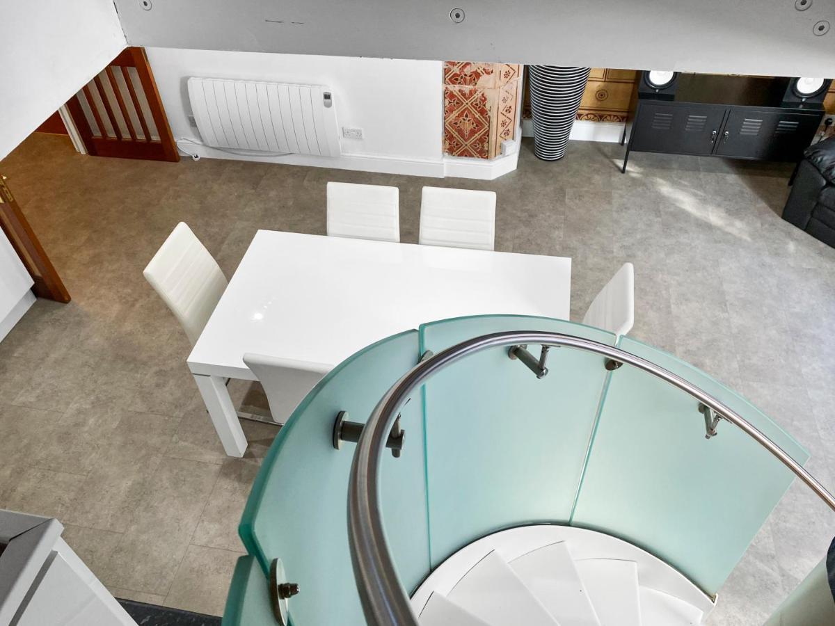 Rare 1-Bed Church Converted Apartment In Londen Buitenkant foto