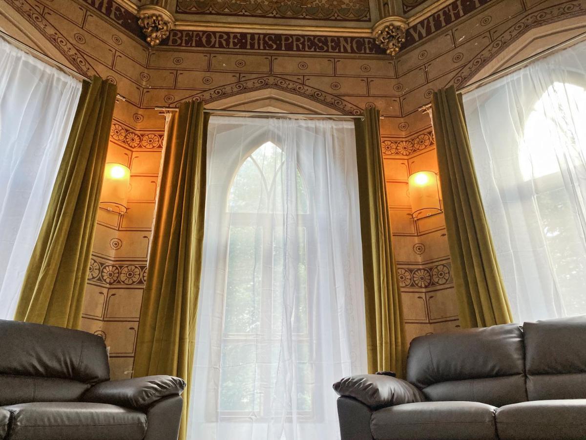 Rare 1-Bed Church Converted Apartment In Londen Buitenkant foto
