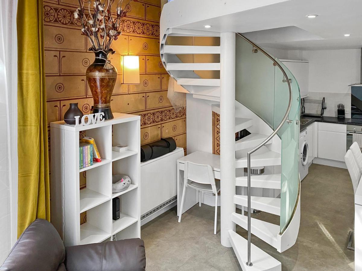 Rare 1-Bed Church Converted Apartment In Londen Buitenkant foto