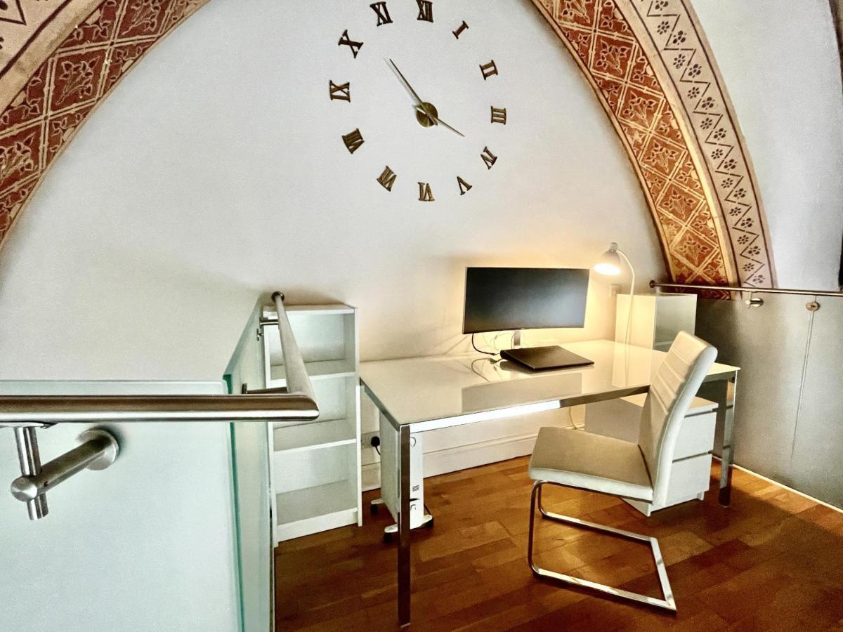Rare 1-Bed Church Converted Apartment In Londen Buitenkant foto